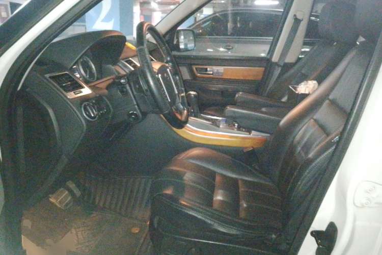 Used Land Rover Range Sport 2010 5.0 NA V8 HSE Left Front Seat