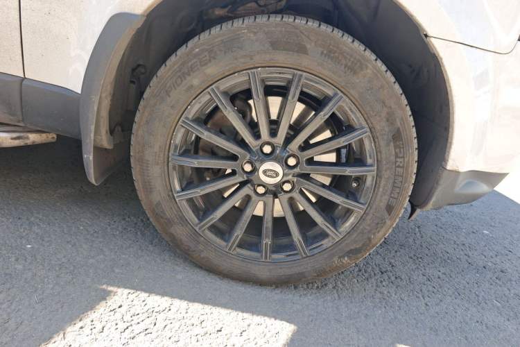 Used Land Rover Range Sport 2010 3.0 TDV6 HSE Diesel Edition Right Front Wheel Hub