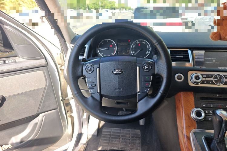 Used Land Rover Range Sport 2010 3.0 TDV6 HSE Diesel Edition Steering Wheel
