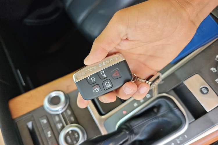 Used Land Rover Range Sport 2010 3.0 TDV6 HSE Diesel Edition Vehicle Key