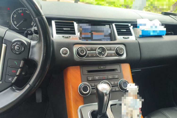 Used Land Rover Range Sport 2011 5.0 NA V8 HSE Audio And AC Panel