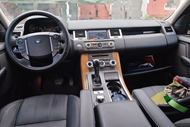 Used Land Rover Range Sport 2011 5.0 NA V8 HSE Center Console