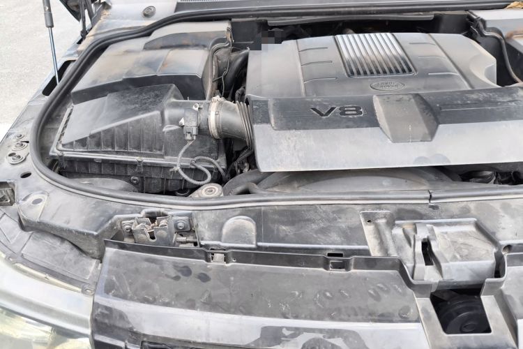 Used Land Rover Range Sport 2011 5.0 NA V8 HSE Engine Bay Right