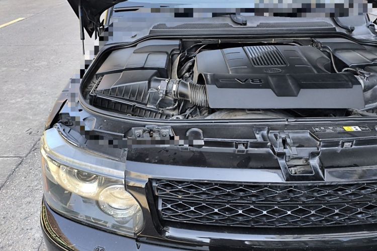 Used Land Rover Range Sport 2011 5.0 NA V8 HSE Engine Bay Right