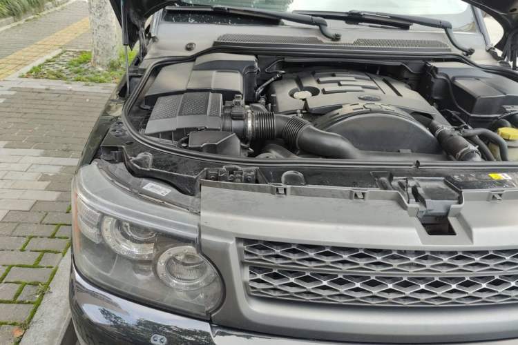 Used Land Rover Range Sport 2011 3.0 TDV6 Diesel Version Engine Bay Right
