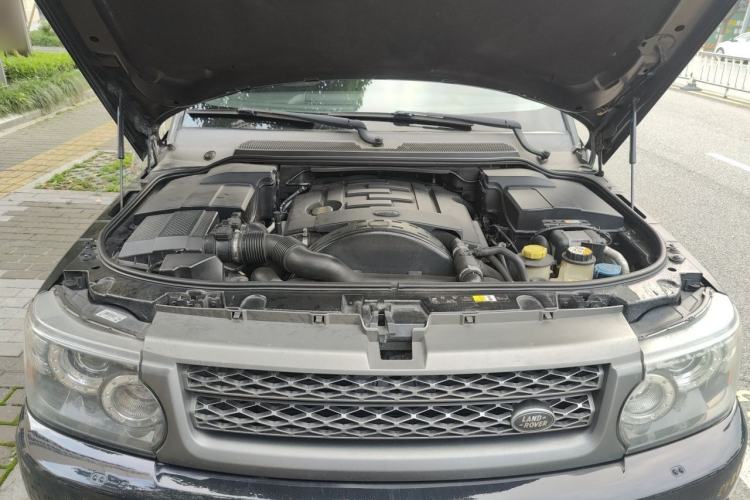 Used Land Rover Range Sport 2011 3.0 TDV6 Diesel Version Engine Bay