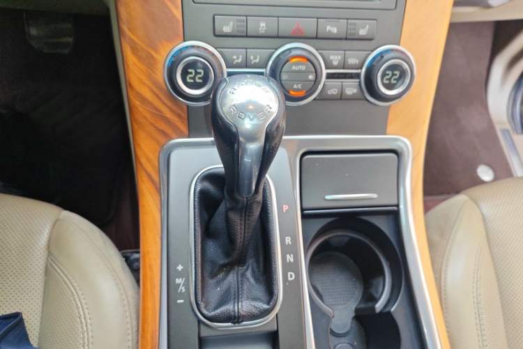 Used Land Rover Range Sport 2011 5.0 NA V8 HSE Gear Lever
