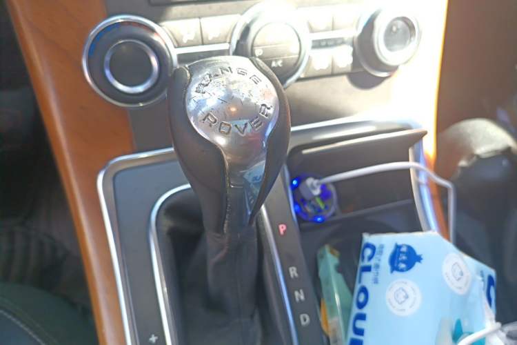 Used Land Rover Range Sport 2011 5.0 SC V8 HSE Gear Lever
