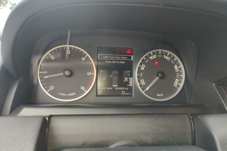 Used Land Rover Range Sport 2011 3.0 TDV6 Diesel Version Instrument Cluster