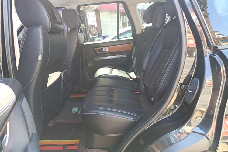 Used Land Rover Range Sport 2011 5.0 SC V8 HSE Left Rear Seat