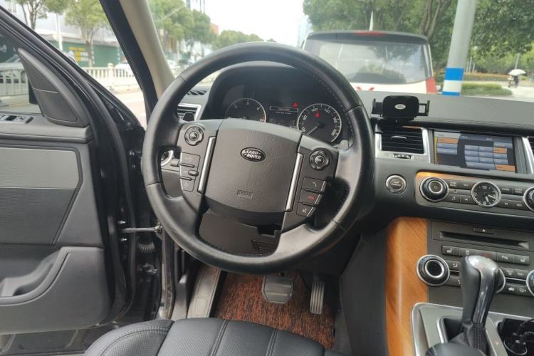 Used Land Rover Range Sport 2011 3.0 TDV6 Diesel Version Steering Wheel