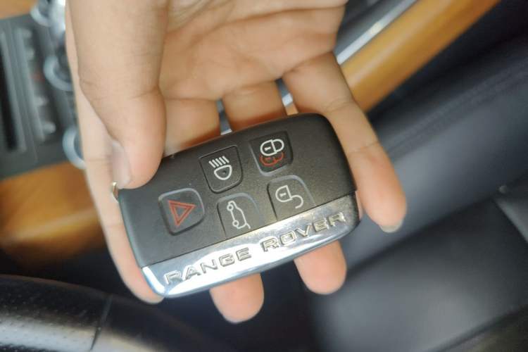 Used Land Rover Range Sport 2011 3.0 TDV6 Diesel Version Vehicle Key
