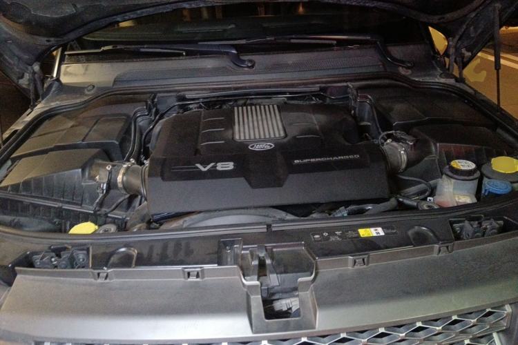 Used Land Rover Range Sport 2011 5.0 SC V8 HSE Engine Bay