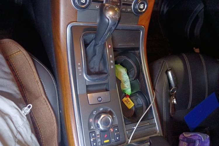 Used Land Rover Range Sport 2011 5.0 SC V8 HSE Gear Lever