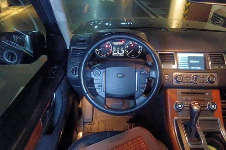 Used Land Rover Range Sport 2011 5.0 SC V8 HSE Steering Wheel