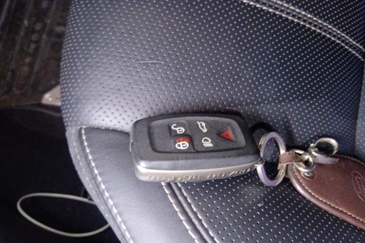 Used Land Rover Range Sport 2011 5.0 SC V8 HSE Vehicle Key