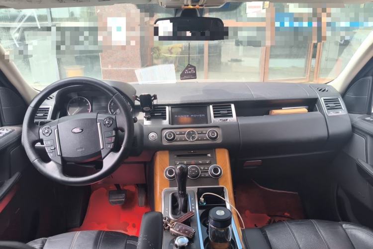 Used Land Rover Range Sport 2011 5.0 NA V8 HSE Center Console