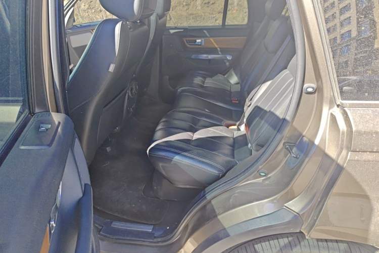 Used Land Rover Range Sport 2011 5.0 NA V8 HSE Left Rear Seat