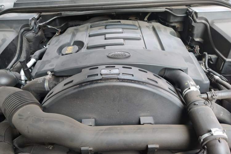 Used Land Rover Range Sport 2011 3.0 TDV6 Diesel Version Engine Bay