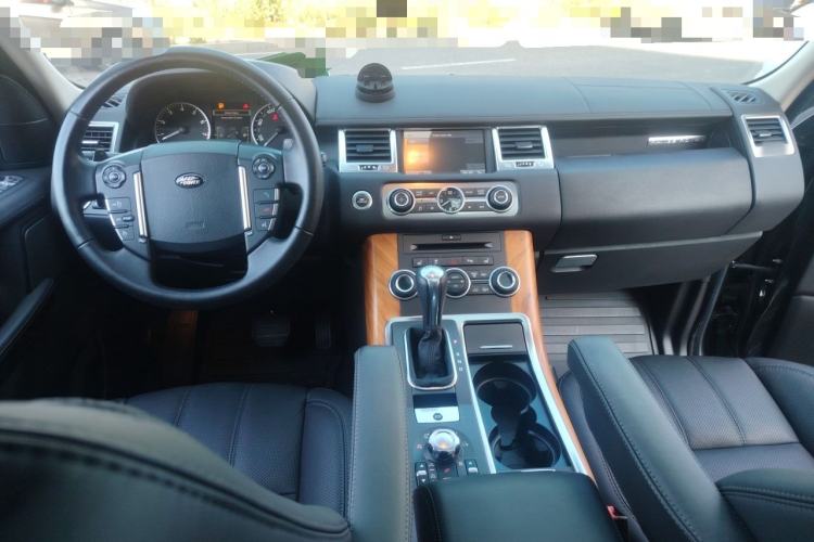 Used Land Rover Range Sport 2011 5.0 NA V8 HSE Center Console