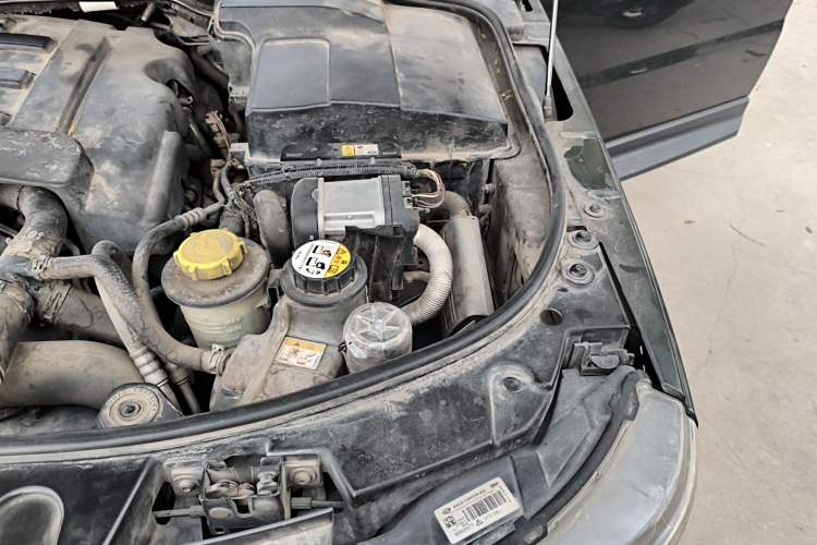 Used Land Rover Range Sport 2011 3.0 TDV6 Diesel Version Engine Bay Left