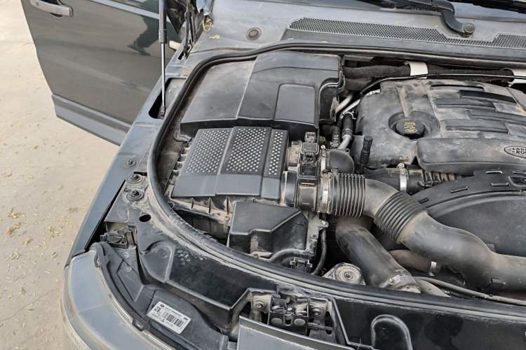 Used Land Rover Range Sport 2011 3.0 TDV6 Diesel Version Engine Bay Right