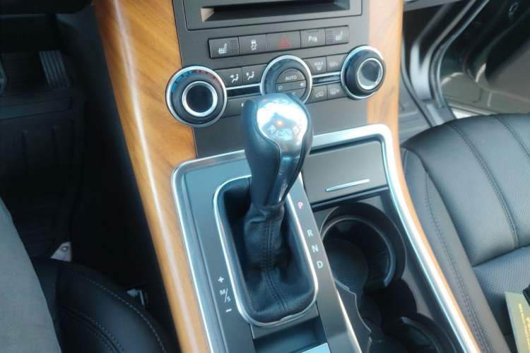 Used Land Rover Range Sport 2011 5.0 NA V8 HSE Gear Lever