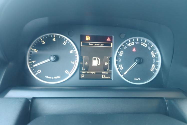 Used Land Rover Range Sport 2011 5.0 NA V8 HSE Instrument Cluster