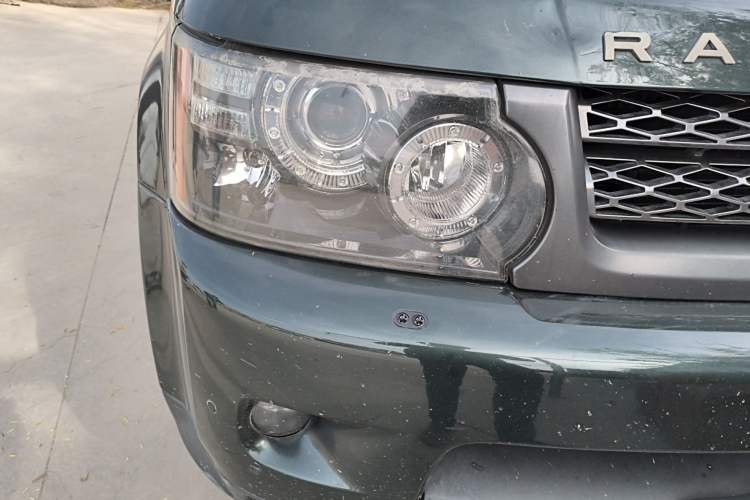 Used Land Rover Range Sport 2011 3.0 TDV6 Diesel Version Right Front Headlight