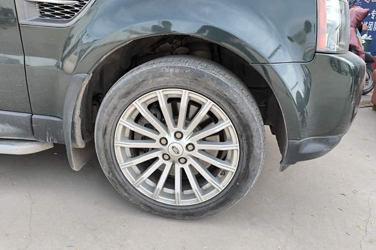 Used Land Rover Range Sport 2011 3.0 TDV6 Diesel Version Right Front Wheel Hub