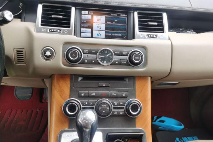 Used Land Rover Range Sport 2011 5.0 NA V8 HSE Audio And AC Panel
