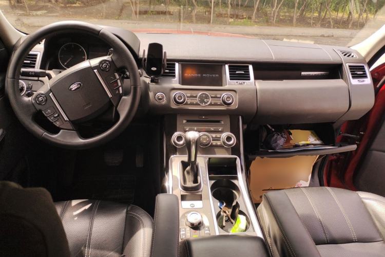 Used Land Rover Range Sport 2011 3.0 TDV6 Diesel Version Center Console