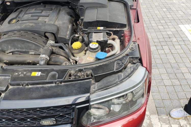 Used Land Rover Range Sport 2011 3.0 TDV6 Diesel Version Engine Bay Left