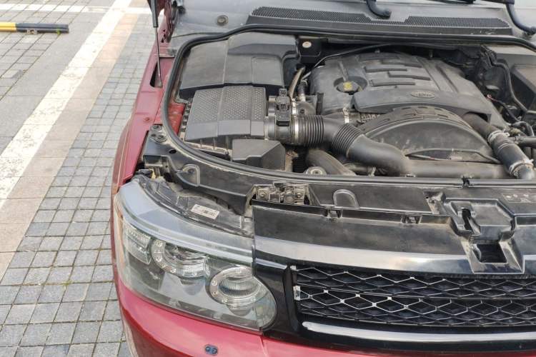 Used Land Rover Range Sport 2011 3.0 TDV6 Diesel Version Engine Bay Right