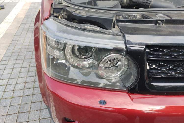 Used Land Rover Range Sport 2011 3.0 TDV6 Diesel Version Right Front Headlight