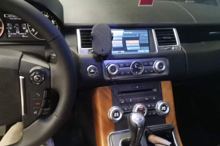 Used Land Rover Range Sport 2011 5.0 NA V8 HSE Audio And AC Panel