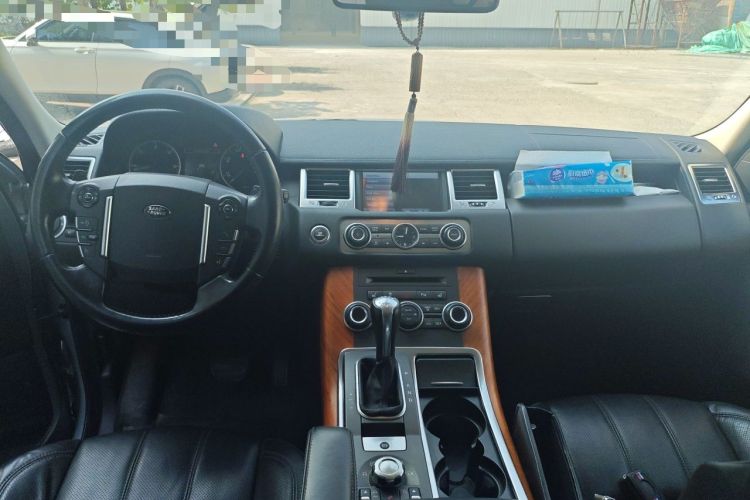 Used Land Rover Range Sport 2011 3.0 TDV6 Diesel Version Center Console