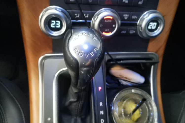 Used Land Rover Range Sport 2011 5.0 NA V8 HSE Gear Lever