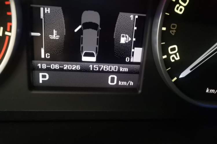 Used Land Rover Range Sport 2011 5.0 NA V8 HSE Odometer Close Up