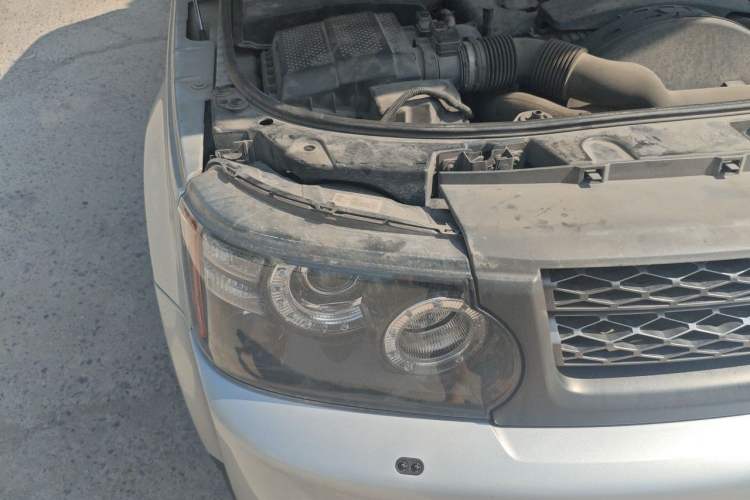 Used Land Rover Range Sport 2011 3.0 TDV6 Diesel Version Right Front Headlight