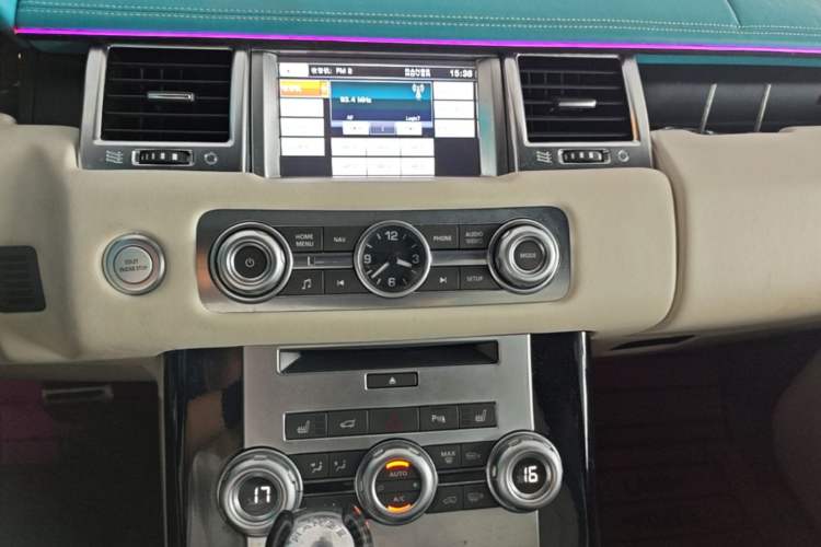 Used Land Rover Range Sport 2011 5.0 NA V8 HSE Audio And AC Panel