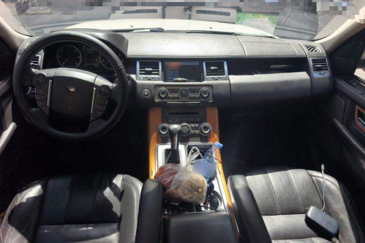 Used Land Rover Range Sport 2011 3.0 TDV6 Diesel Version Center Console