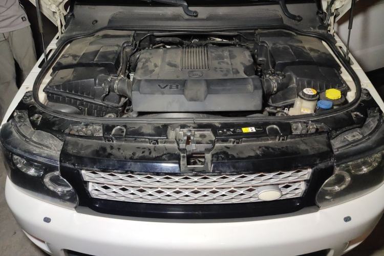 Used Land Rover Range Sport 2011 5.0 NA V8 HSE Engine Bay