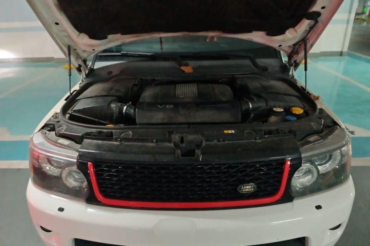 Used Land Rover Range Sport 2011 5.0 SC V8 HSE Engine Bay