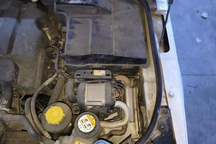 Used Land Rover Range Sport  Engine Bay Left