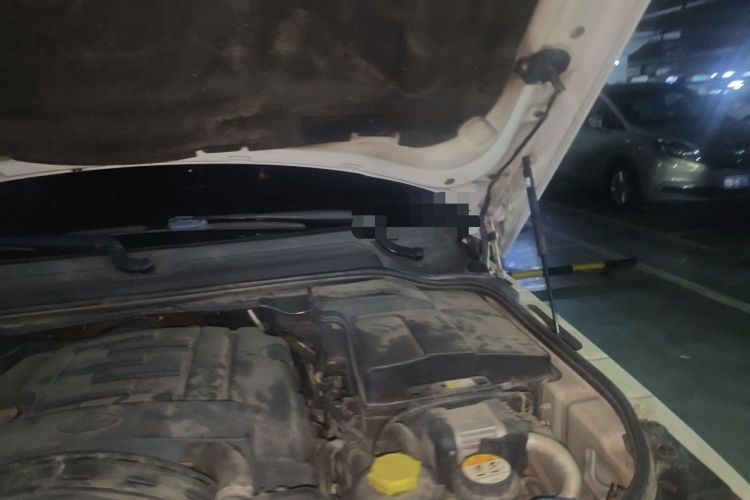 Used Land Rover Range Sport 2011 3.0 TDV6 Diesel Version Engine Bay Left