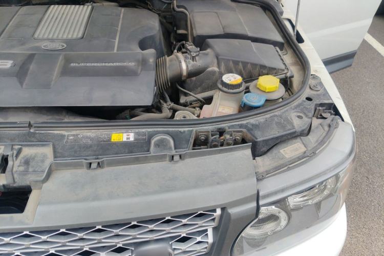 Used Land Rover Range Sport 2011 5.0 SC V8 HSE Engine Bay Left
