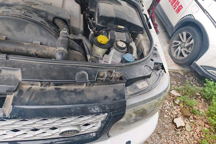 Used Land Rover Range Sport 2011 3.0 TDV6 Diesel Version Engine Bay Left