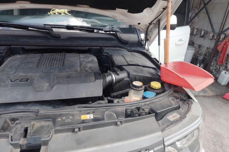 Used Land Rover Range Sport 2011 5.0 NA V8 HSE Engine Bay Left