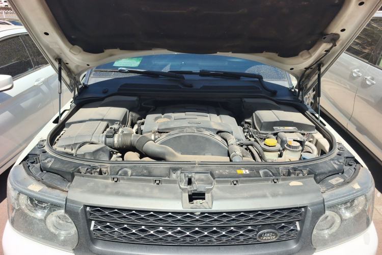 Used Land Rover Range Sport 2011 3.0 TDV6 Diesel Version Engine Bay